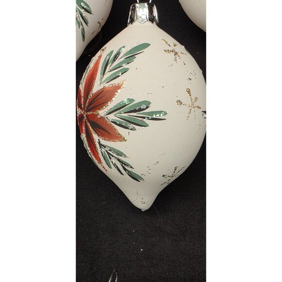 Vintage Christmas Classics Commodore Hand Decorated Poinsettia Glass Ornaments - Picture 14 of 16